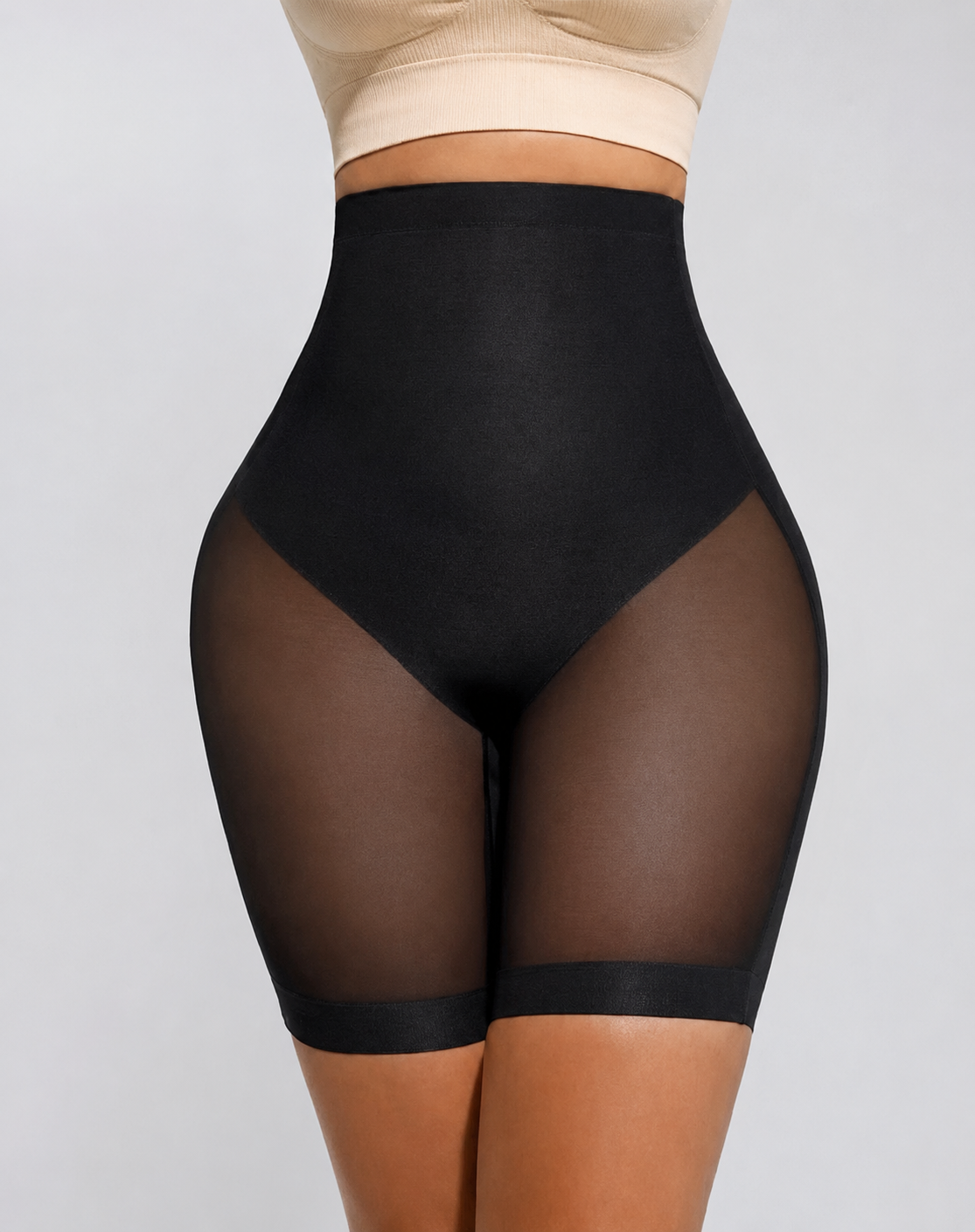 E.Pantalones cortos moldeadores BBL de cintura media con compresión firme y cómoda. Moldean abdomen, cintura y piernas mientras realzan los glúteos gracias a su corte en V en la parte trasera para un efecto más definido y natural.